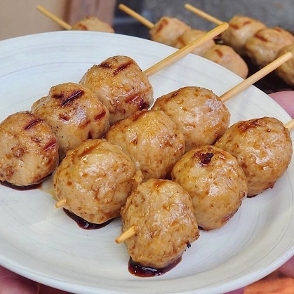 三州足助屋敷にて販売中のなんこつ入つくね